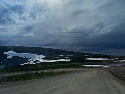 В Якутии на трассе перевернулся автобус с более чем 20 пассажирами UPD