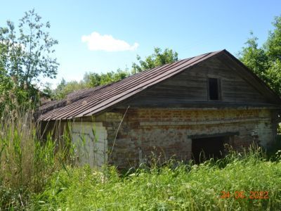 Корпус с погребами и ледниками