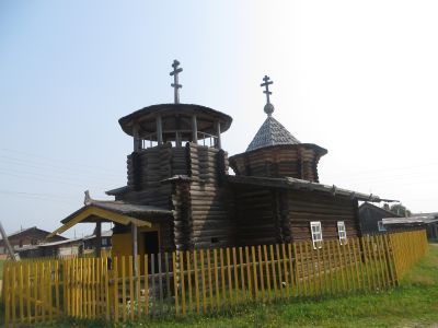 Здание бывшей деревянной часовни в д. Кривое Удорского района