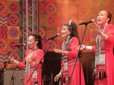 Этно-группа «Айархаан» признана лучшим экспериментальным проектом на «Russian World Music Awards»