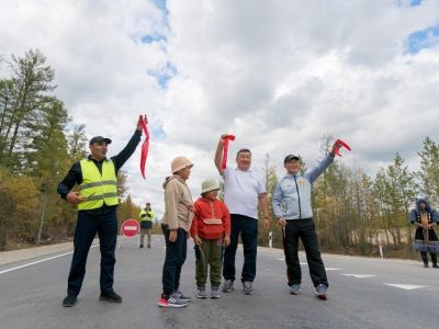 В Горном районе отремонтировали 10 км автодороги «Вилюй»