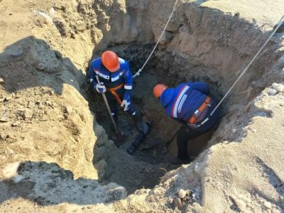 В Верхневилюйске продолжаются работы по устранению утечки на газопроводе