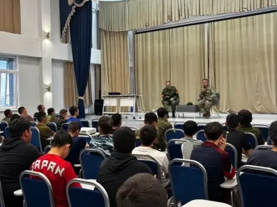 Ветеран СВО Василий Местников провел урок мужества для студентов в Якутске