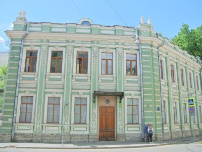 Главный дом, 1874 г., 1890 г., 1911 г., архитекторы П.С.Кампиони, П.А.Дриттенпрейс, С.Г.Чернышев