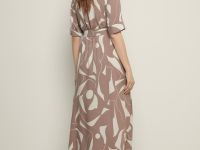 Платье с коротким рукавом и принтом