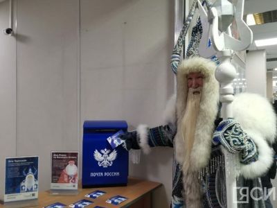 Чысхаан и Хаарчаана отправили новогоднюю открытку Деду Морозу