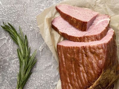 В России начались проверки производств, где может использоваться «мясной клей»