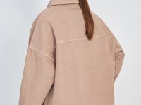 Джинсовая куртка с карманами