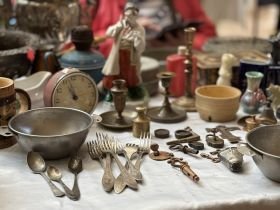 В Якутске открылась ярмарка любителей старины «Ленские клады»