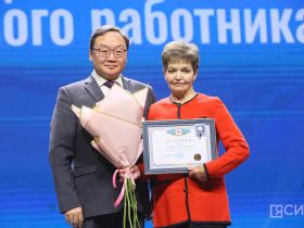 Лучших социальных работников Якутии отметили высокими наградами