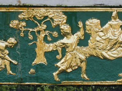 Барельеф "Состязание в беге Гиппомена и Аталанты"