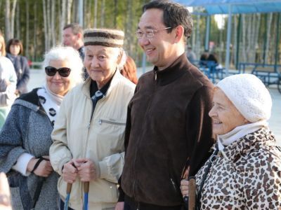 В мирнинском парке жители общались с главой Республики Саха