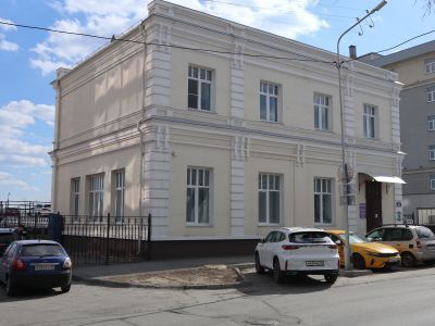 Здание, где в 1918 году размещался штаб красной гвардии и проходили 1 и 2-й уездные рабоче-крестьянские съезды советов