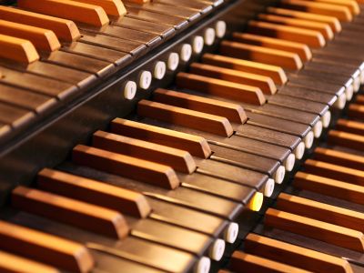 Билеты на Старый Новый год! Великие хиты Людовико Эйнауди и Эннио Морриконе (Храм Христа Спасителя. Зал Церковных Соборов) / Концерт | Афиша | ИнфоТаймс