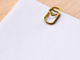 Скрепки фигурные Globus с сердечком 28 мм 50 шт., пластик.коробка, золотые