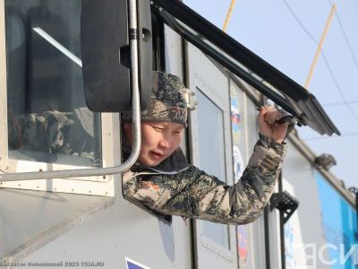 «Предстоит непростой маршрут»: в Якутии стартовала экстремальная экспедиция на вездеходах