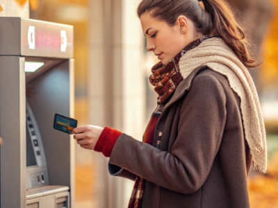 С 1 сентября 2025 года меняются правила снятия наличных