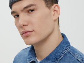 Вязаная шапка с шерстью