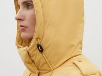 Пуховое пальто с капюшоном