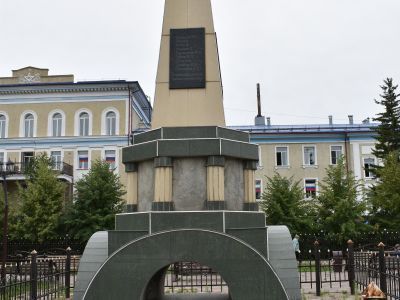 Памятник на братской могиле погибших в годы Гражданской войны