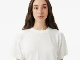 Женская футболка Lacoste свободного кроя