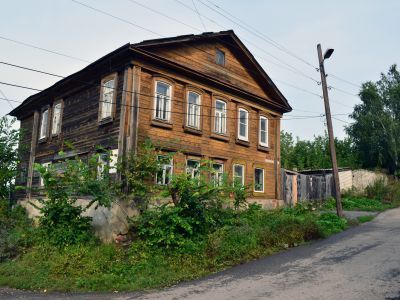 Дом, в котором родился и жил в 1860-1877 гг. академик Фаворский Алексей Евграфович