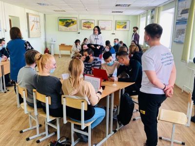 В Якутии сотрудники транспортной полиции провели интеллектуальную игру для студентов