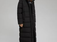 Пуховое пальто прямого силуэта