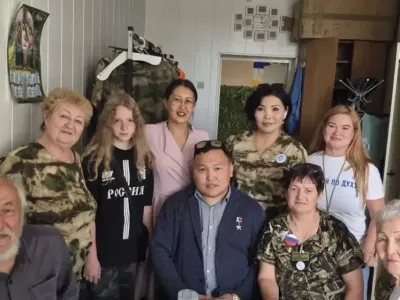 Герой России Родимир Максимов встретился с волонтерами Мирного
