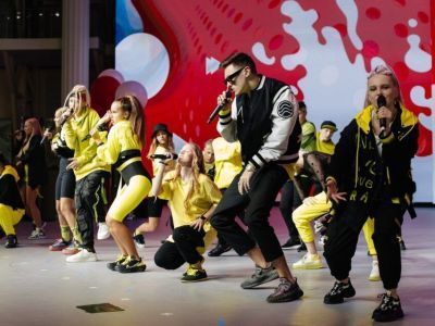 В Якутске пройдет бесплатное музыкальное шоу с участием тиктокеров, звёзд телешоу и юных артистов