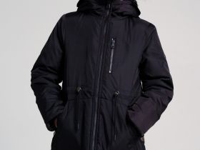 Куртка текстильная с полиуретановым покрытием для девочек