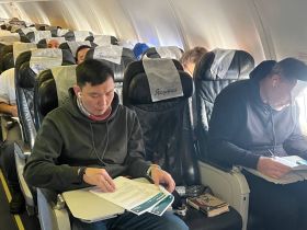 Пассажиры авиакомпании «Якутия» написали Большой этнографический диктант на высоте