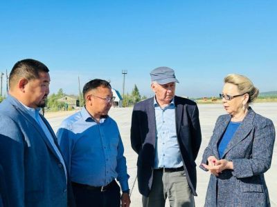 Алексей Колодезников отметил вклад Галины Данчиковой в строительство магистрального газопровода