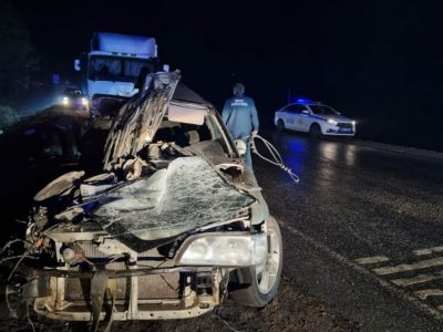 В Нерюнгринском районе погиб водитель иномарки при столкновении с грузовиком