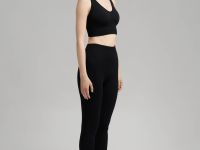 Спортивный топ из трикотажа с антибактериальной пропиткой