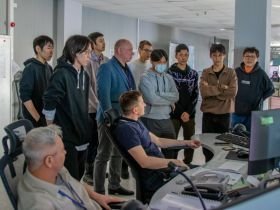 Якутских школьников познакомили с работой авиадиспетчеров