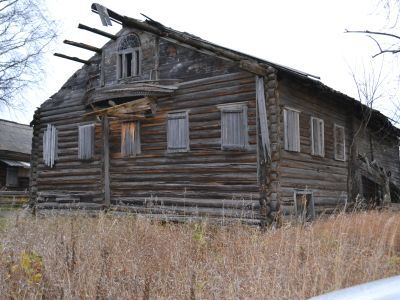 «Алешкин» дом с росписями и интерьером (деревянный)