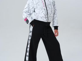 Комплект трикотажный для девочек: толстовка, брюки