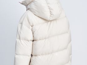 Стеганый пуховик с воротником-стойкой