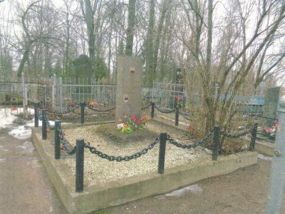 Могила Героя Советского Союза И.Н.Плешева