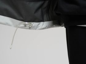 Ветровка из мембранной ткани с защитой от влаги и ветра