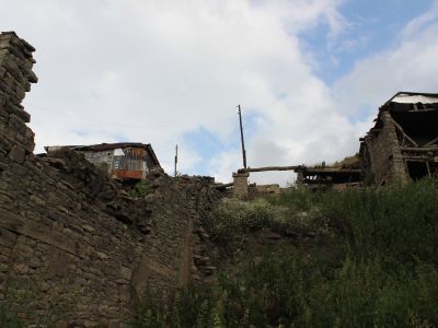 Резной камень с изображением горного барана