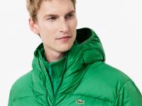 Мужской короткий влагоотталкивающий и ветроустойчивый пуховик Lacoste с капюшоном