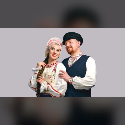 Уральский народный хор. Под веткой душистой сирени