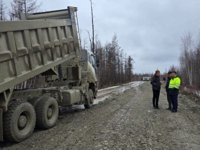 Минтранс Якутии проверил ход ремонта региональной автодороги «Умнас»