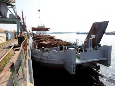 Сухогрузный теплоход энергетиков встретит навигацию обновленным