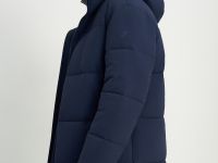 Утепленное стеганое полупальто с капюшоном