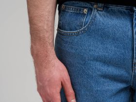 Джинсы прямого кроя