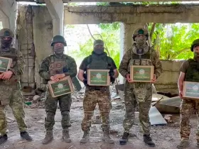Шесть тысяч праздничных наборов отправили якутским военнослужащим ко Дню Победы