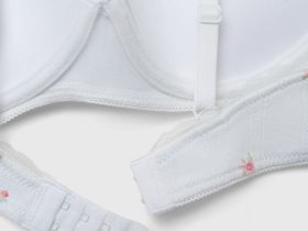 Бюстгальтер с формованными чашками, Белый